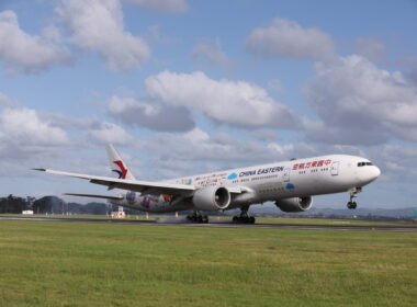 China Eastern Airlines Boeing 777 39PER