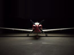 Cirrus SR G7 Plus Exterior Front View