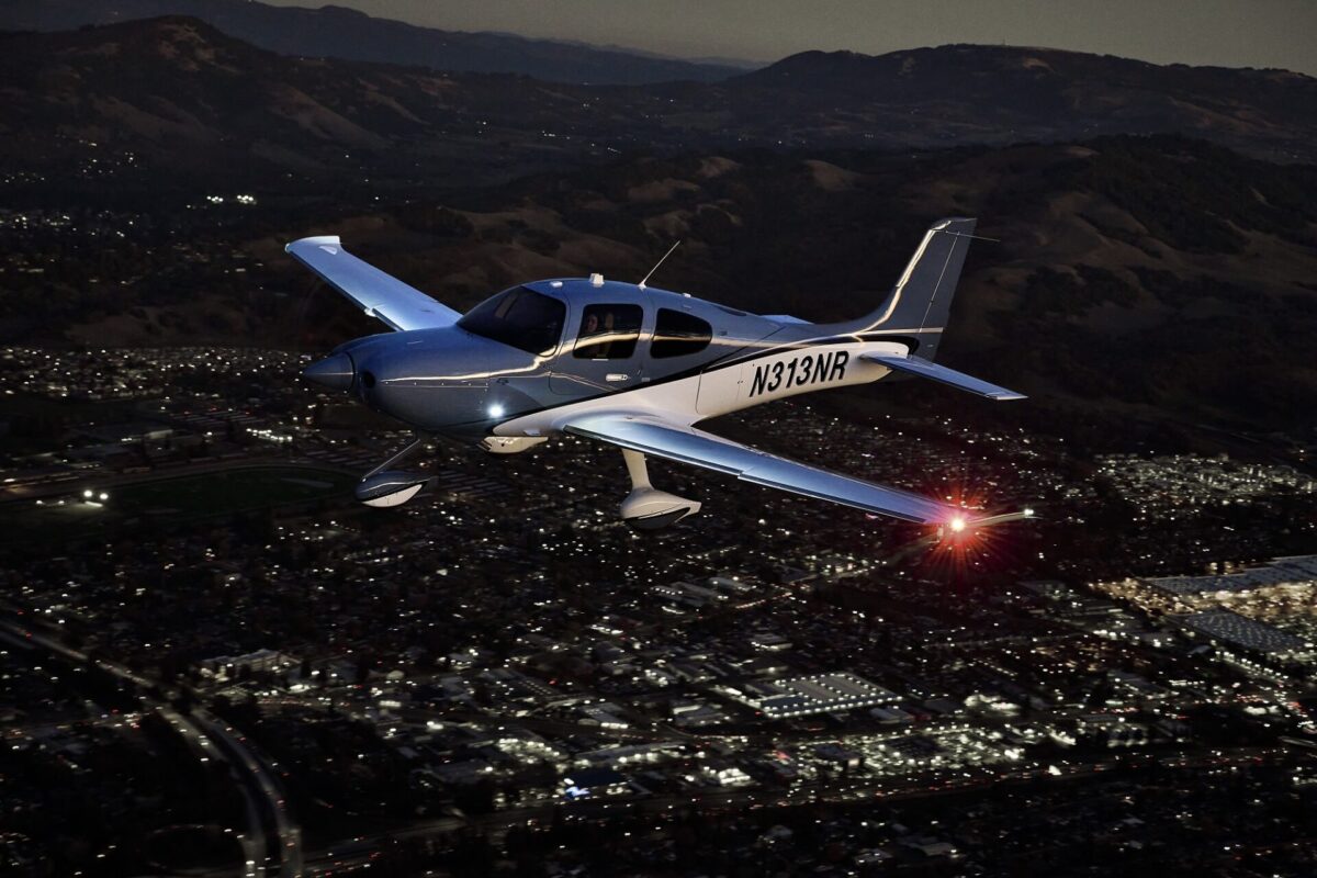 Cirrus SR G7 night Cirrus SR G7 night