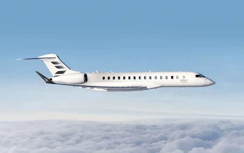 Inflight_Bombardier_Global_8000_3x2