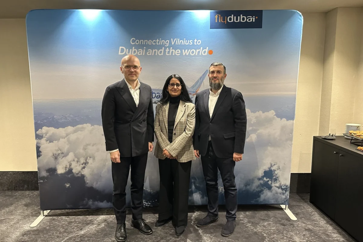 Lithuanian Airports CEO and flydubai representatives Lithuanian Airports CEO and flydubai representatives