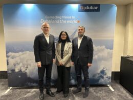 Lithuanian Airports CEO and flydubai representatives
