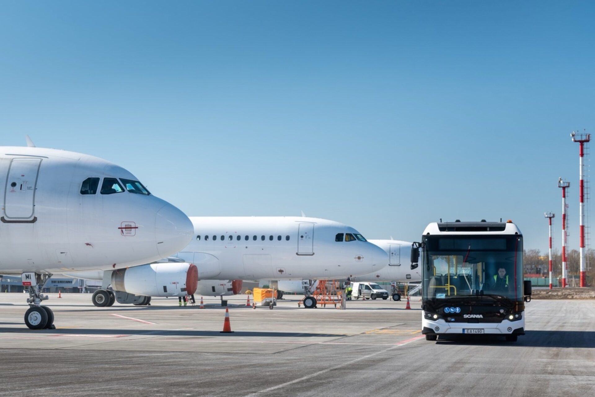 Belarus balloons cost Lithuania’s airports €750k in losses