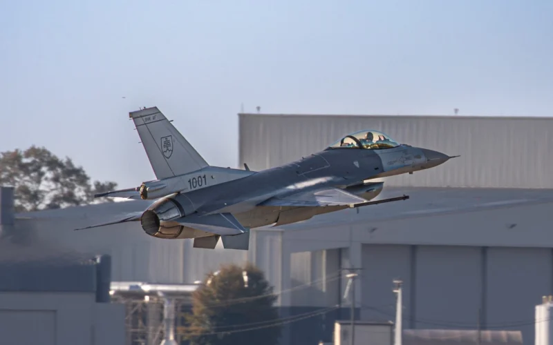 Lockheed_Martin_Slovakia_F_16_Block_70