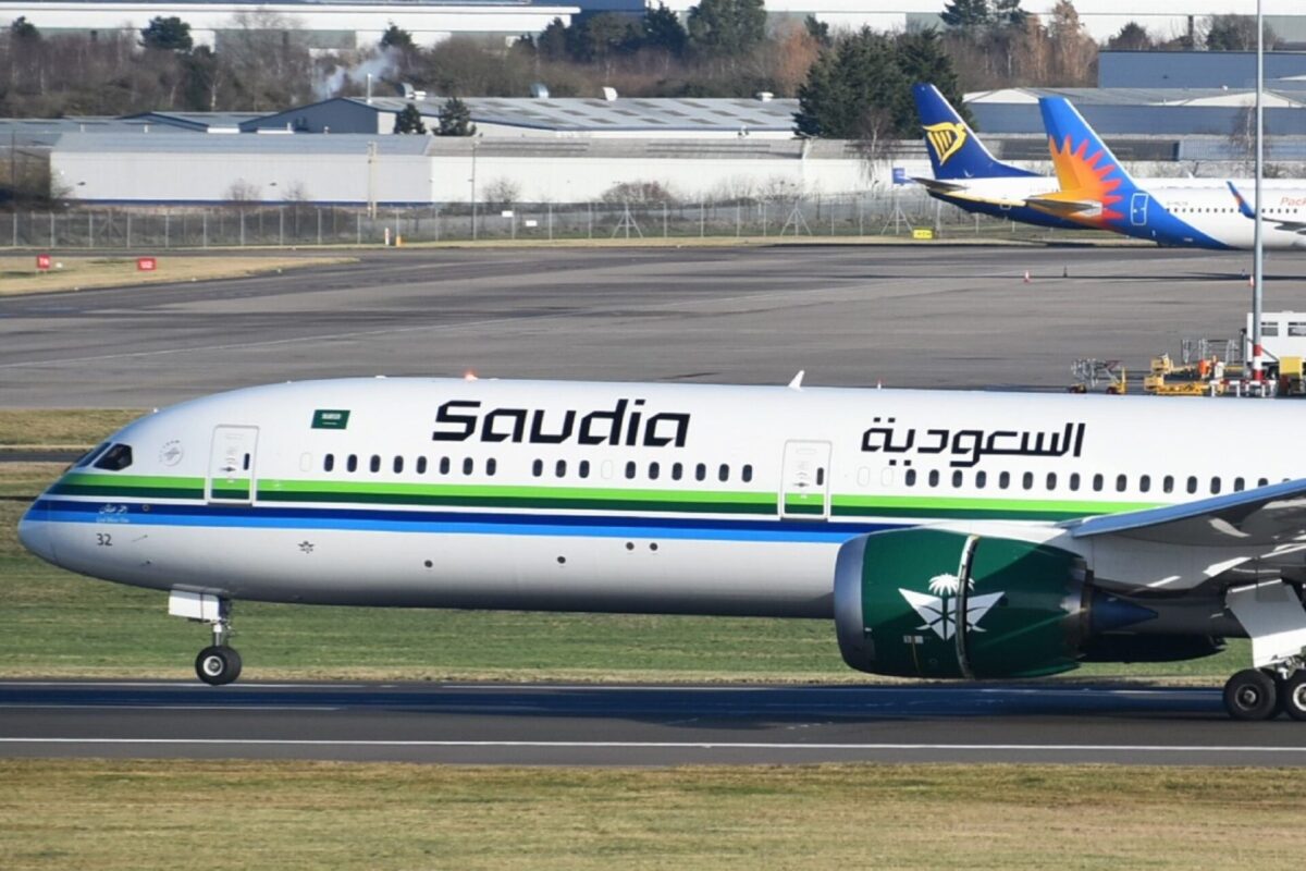 Saudia Boeing 787 Birmingham Airport