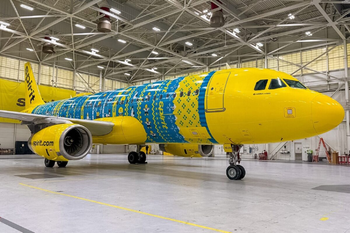 Spirit Airlines Christmas livery Airbus A320