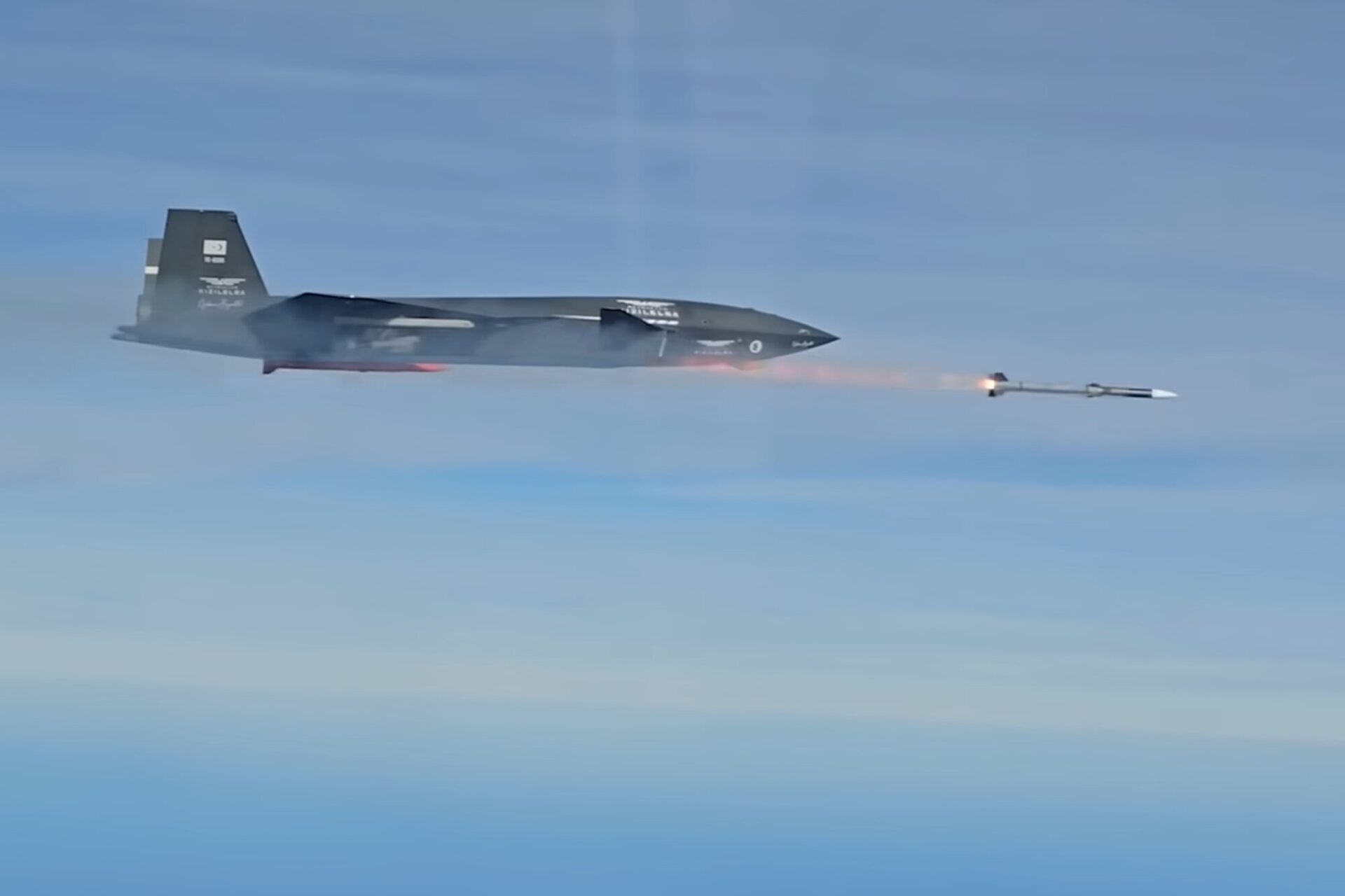 Turkey’s Bayraktar Kizilelma drone completes first BVR air-to-air missile test