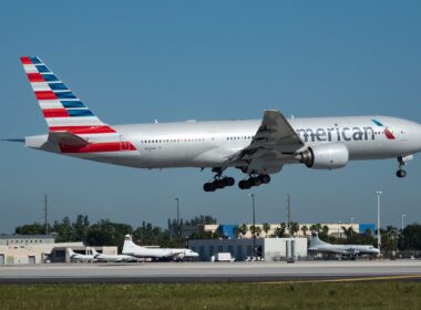 American Airlines Boeing 777 Miami Airport