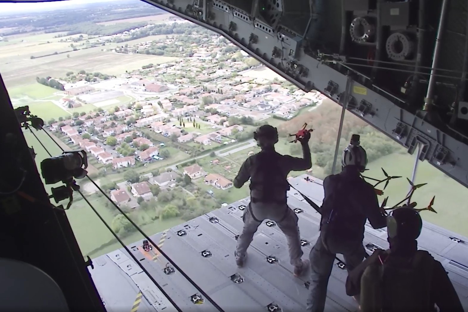 France tests manual drone drops from Airbus A400M in DGA flight trials