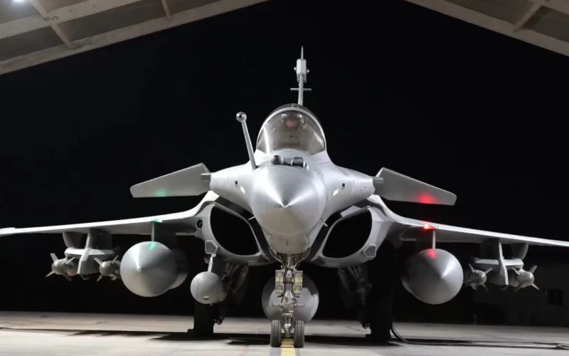 French Air and Space Force Rafale preparing to strike an ISIS position in Syria