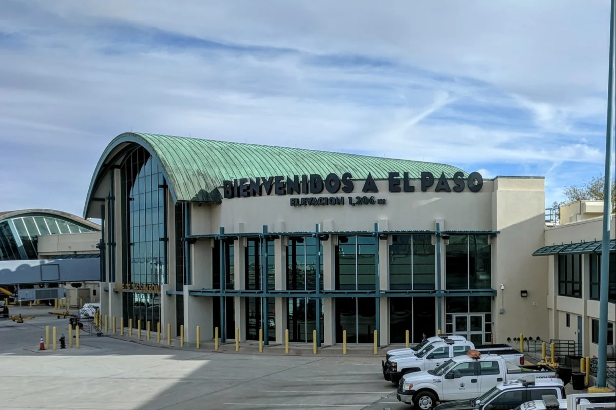 Bienvenidos a El Paso Bienvenidos_a_El_Paso