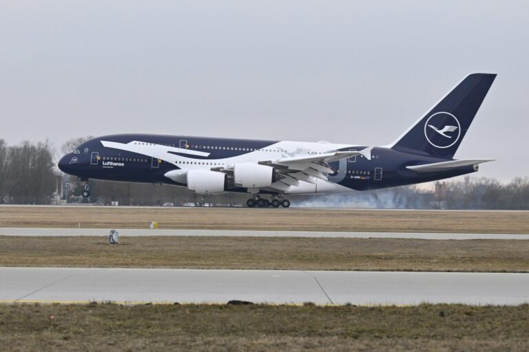 Lufthansa Airbus A380