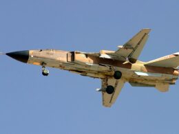 A_Sukhoi_Su-24MK_of_IRIAF_flighting_over_Shiraz