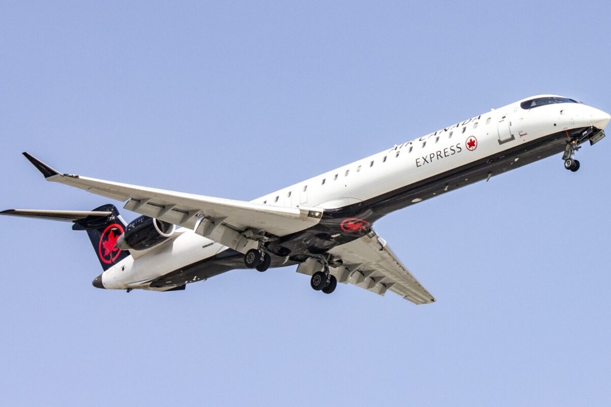Ai Canada Jazz CRJ750 C GNJZ