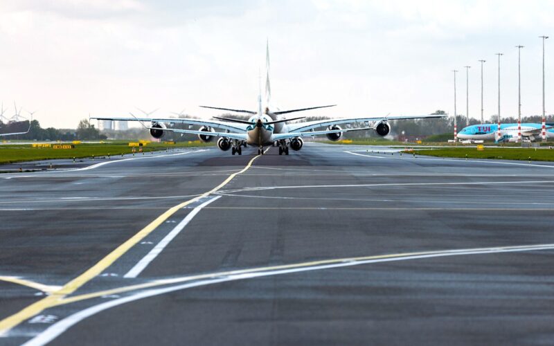 Amsterdam Schiphol Airport AMSAmsterdam Schiphol Airport AMS