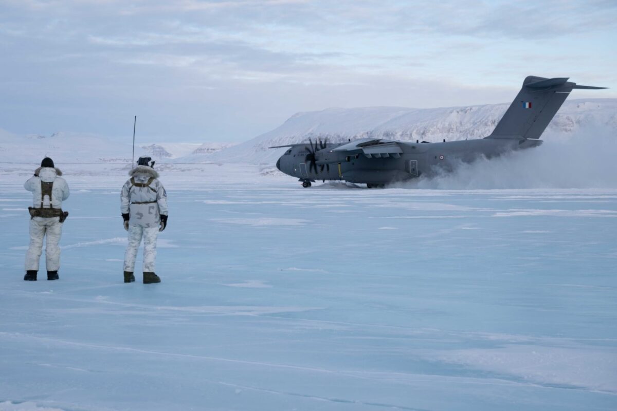French Air Force A400M lands on Arctic ice in Greenland