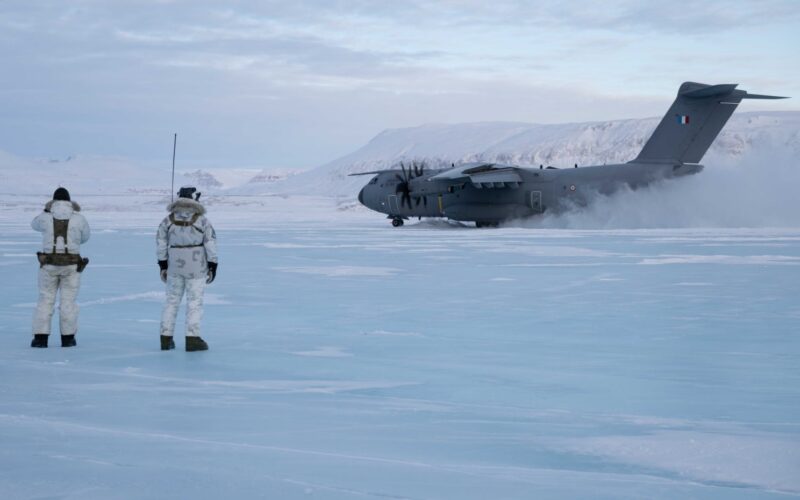 French Air Force A400M lands on Arctic ice in Greenland