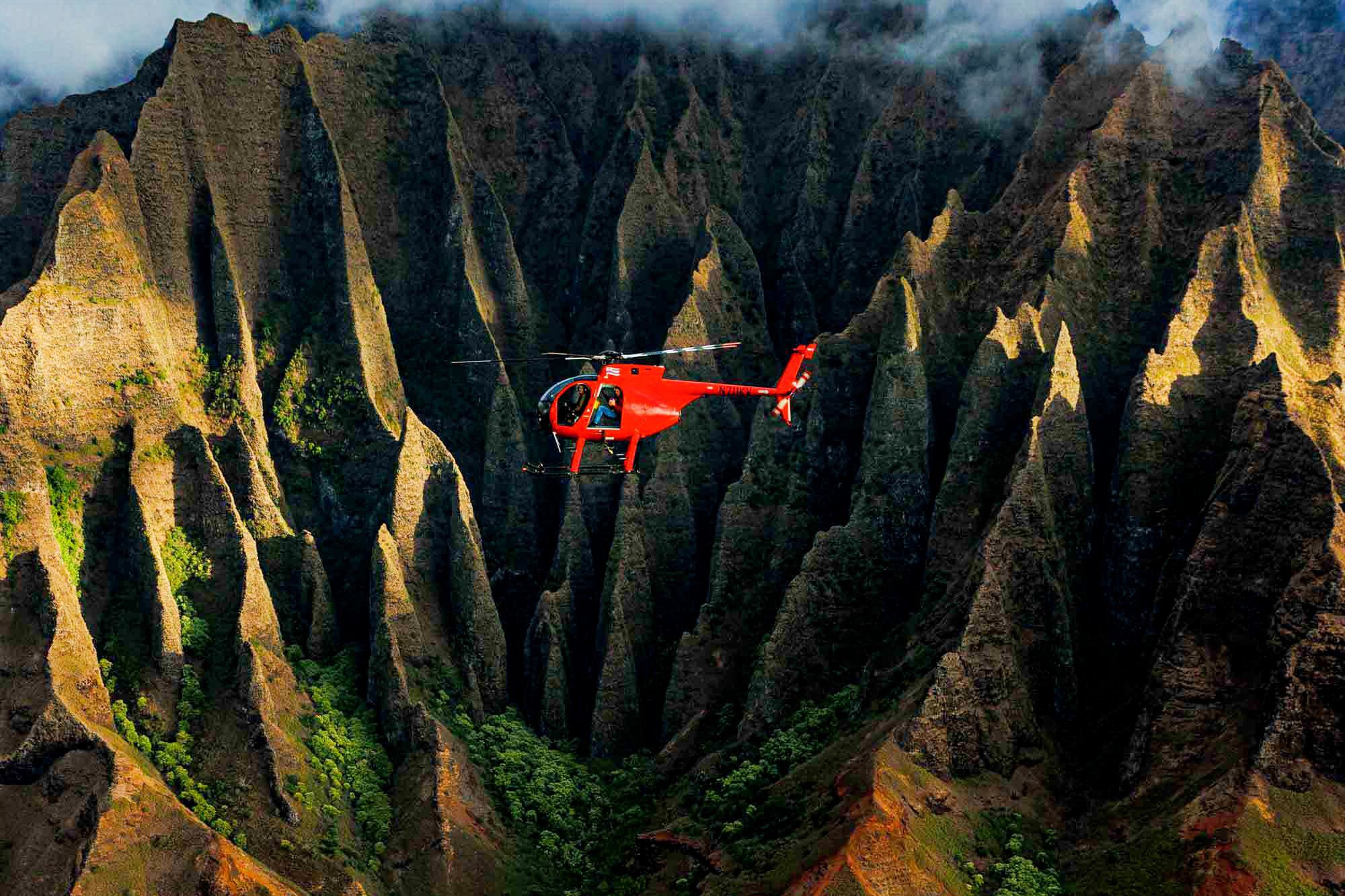 Three killed in Hawaii tour helicopter crash on Kauai