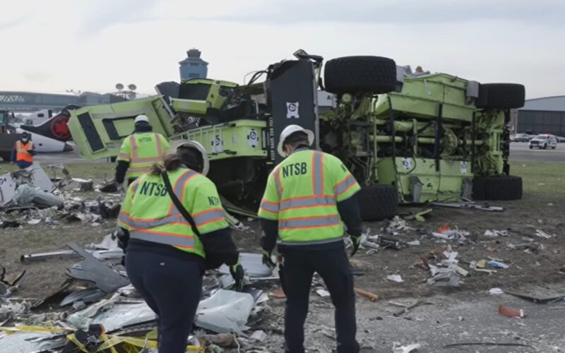 NTSB investigation LaGuardia Airport crash