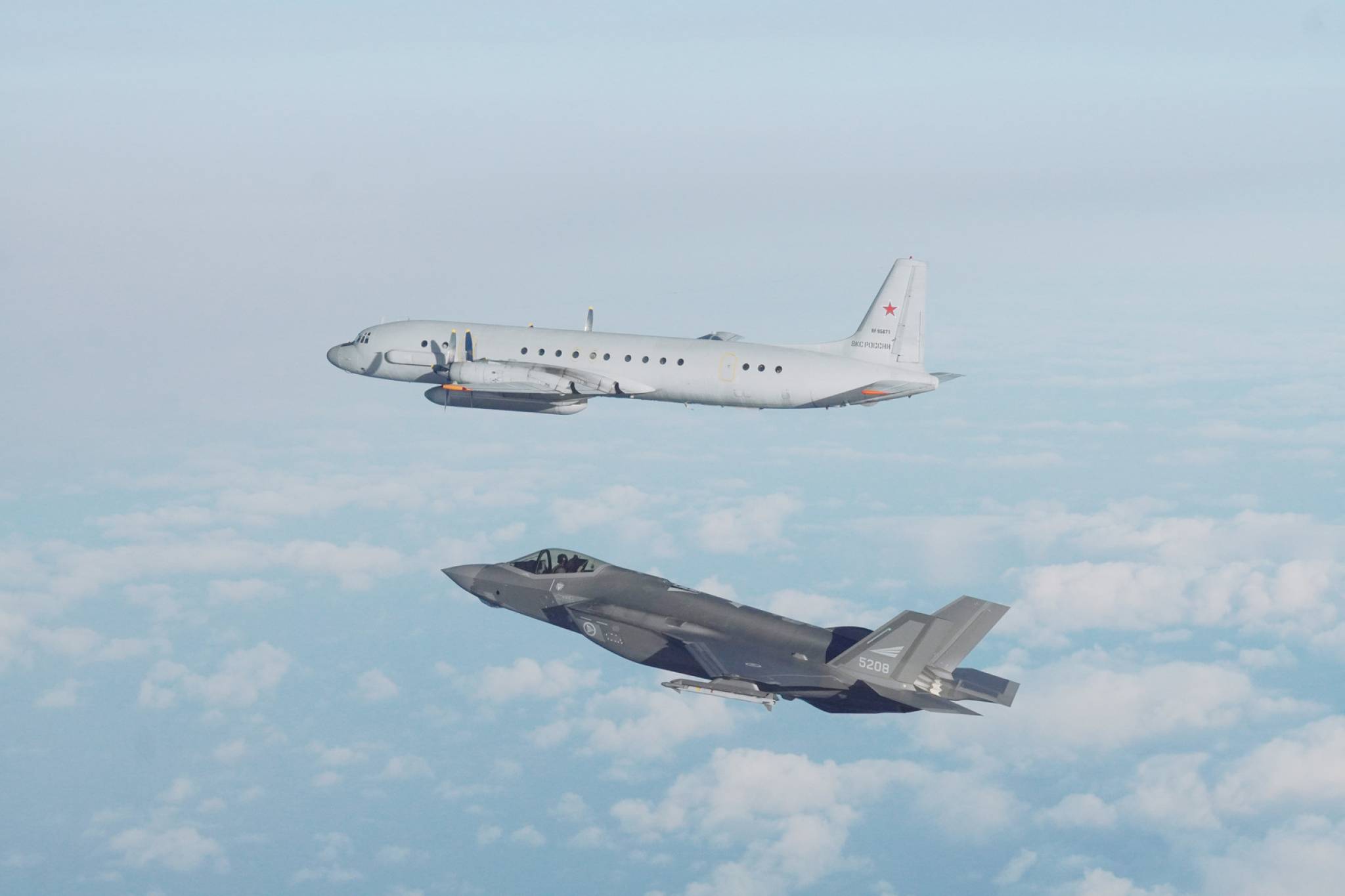 Norwegian F-35s intercept Russian spy plane during Cold Response 2026