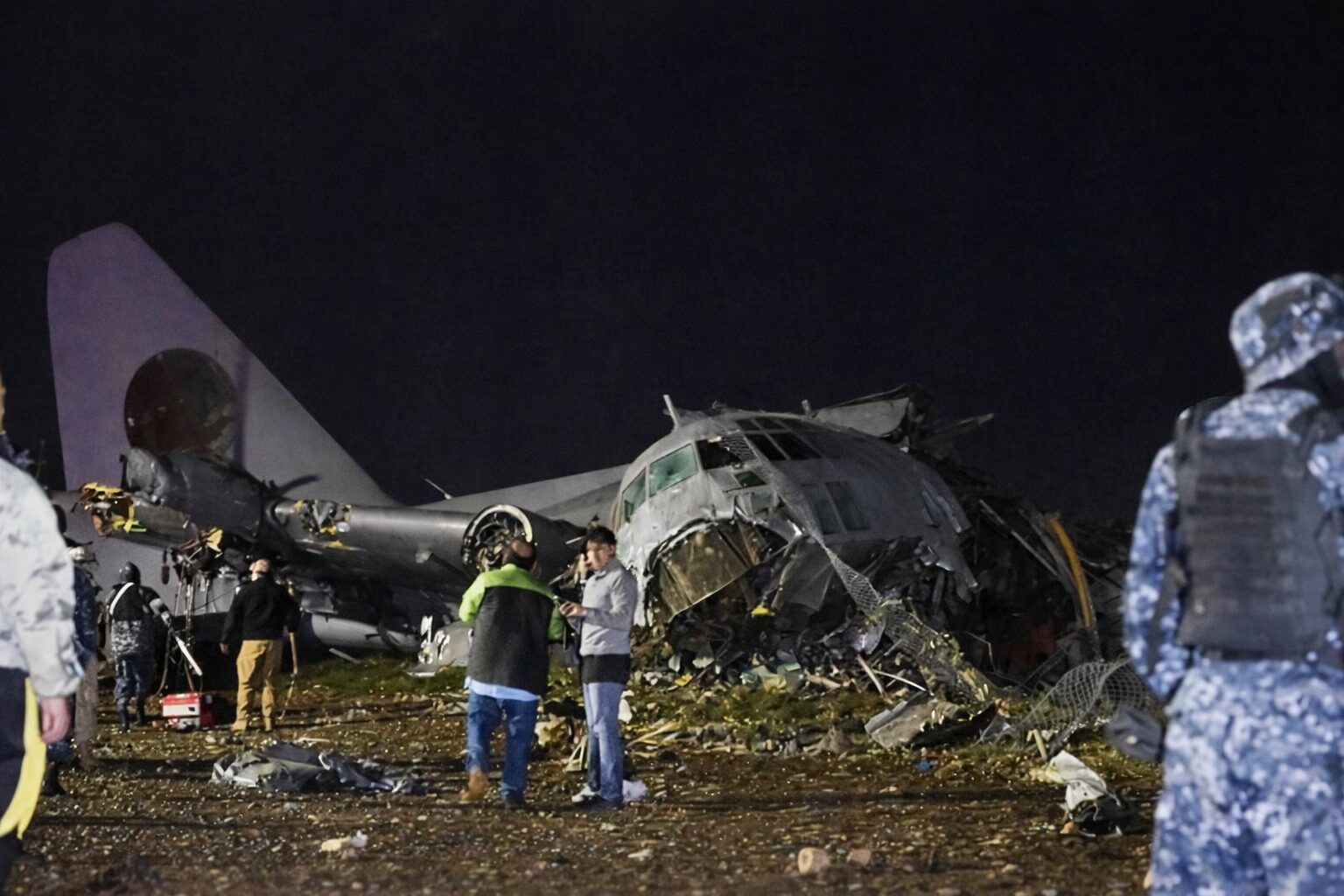 Bolivian C-130 carrying $62 million in cash crashes near La Paz, killing 22
