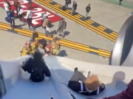 united_787_lax_3x2_highres