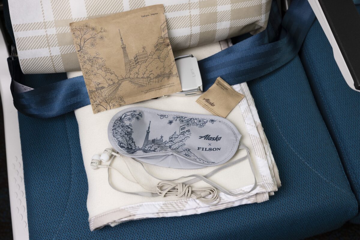 Alaska-Airlines-International-Business-Class-10