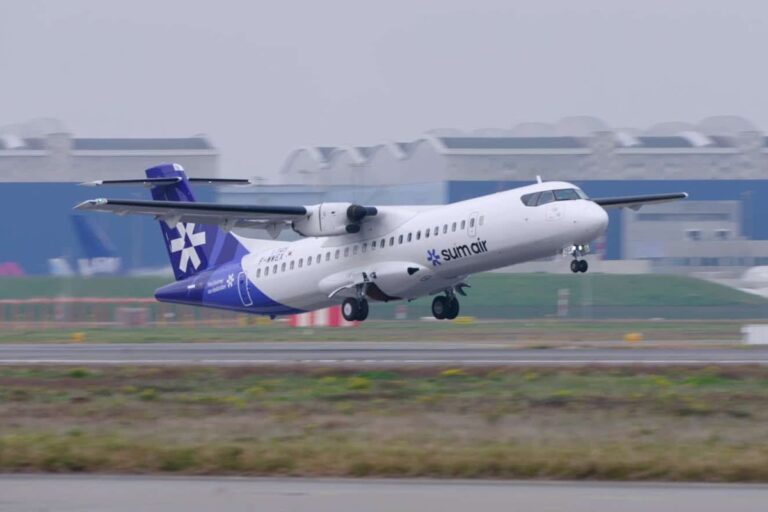 SUM-Air-ATR-turboprop-aircraft