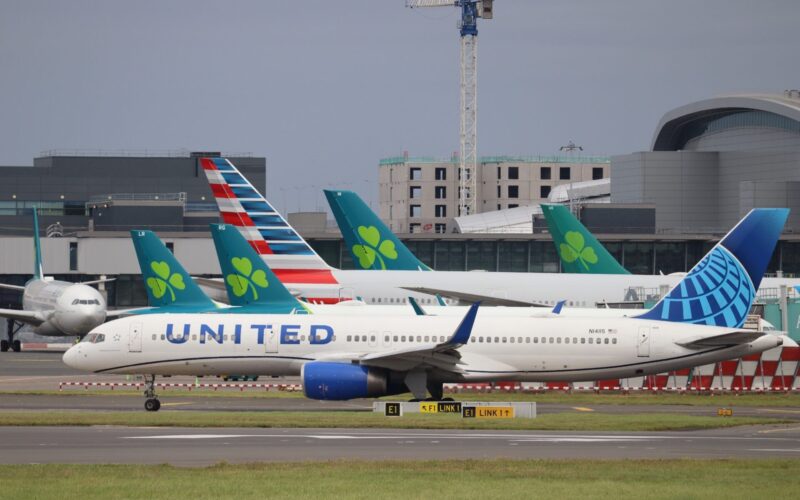 United Airlines American Airlines United Airlines American Airlines