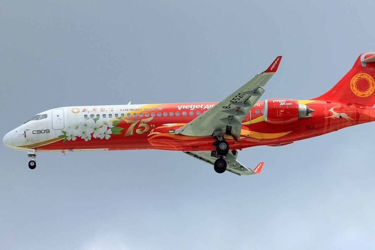 Vietjet Chengdu Airlines Comac C909