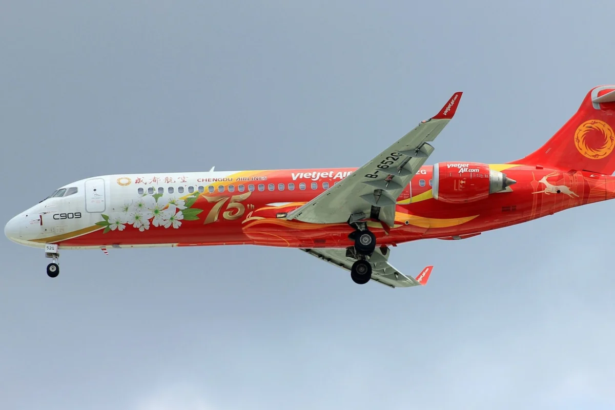 Vietjet Chengdu Airlines Comac C909 Vietjet Chengdu Airlines Comac C909
