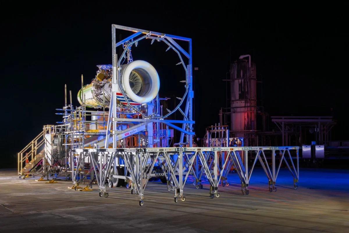 engine_cropped_3x2
