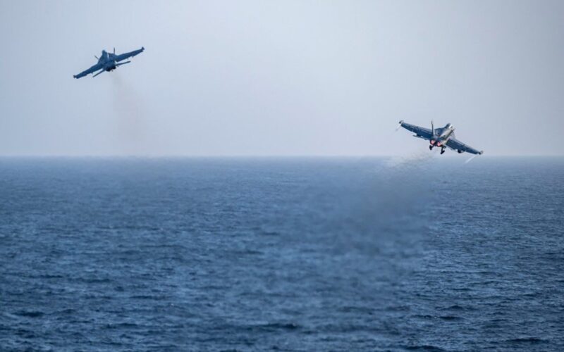 FA 18 Super Hornets and EA 18G Growlers USS Abraham Lincoln