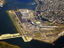 LaGuardia_Airport_3x2