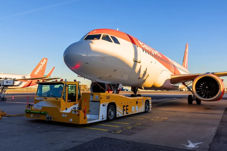 easyJet Taxibot
