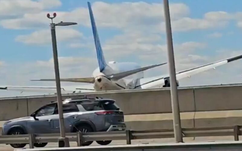 united767