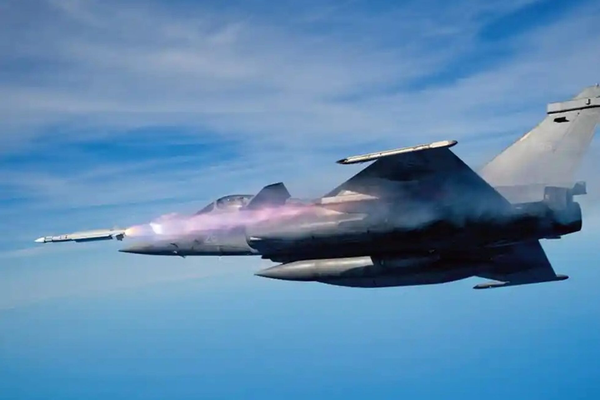 France fires MICA NG missile from Rafale at supersonic speed