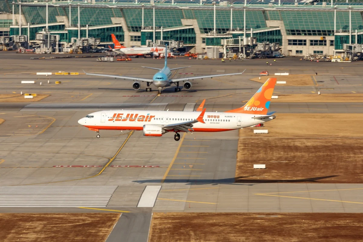 Jeju Air Boeing 737 MAX 8 HL8592 Jeju Air Boeing 737 MAX 8 HL8592