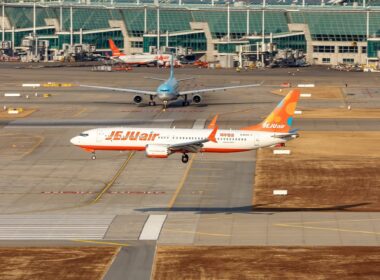 Jeju Air Boeing 737 MAX 8 HL8592