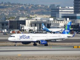 JetBlue Airbus A321 200 N979JT
