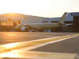 Airbus A350 1000ULR Qantas Toulouse