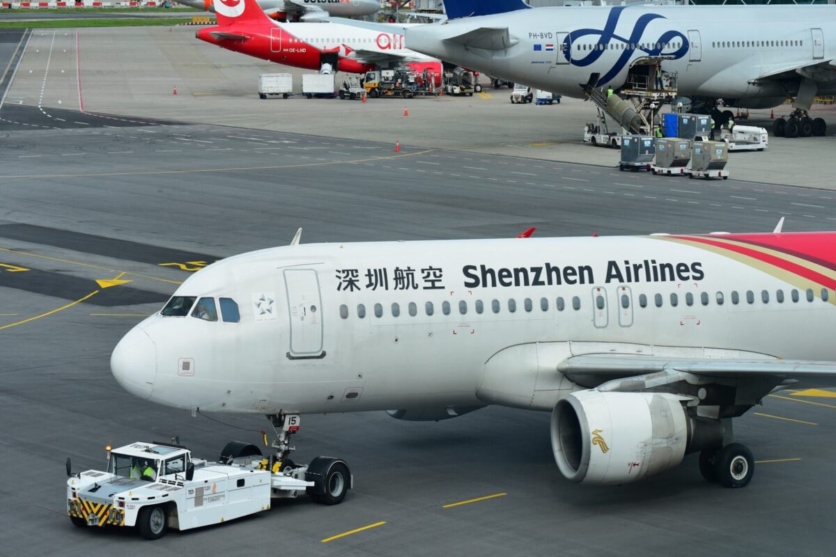 Shenzhen Airlines Airbus A320 Shenzhen Airlines Airbus A320