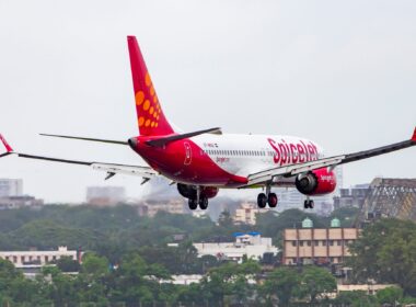 SpiceJet Boeing 737-8 MAX