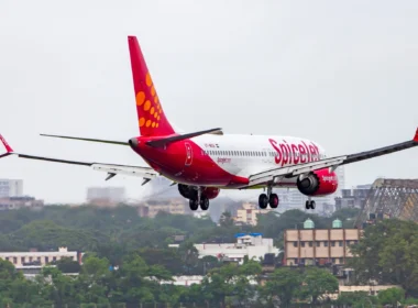 SpiceJet Boeing 737-8 MAX