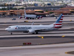 American Airlines Boeing 737 800 N964AN departs Phoenix Sky Harbor International Airport