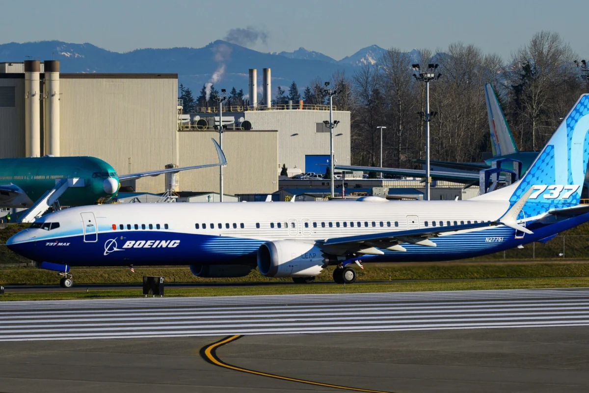 Boeing 737 10