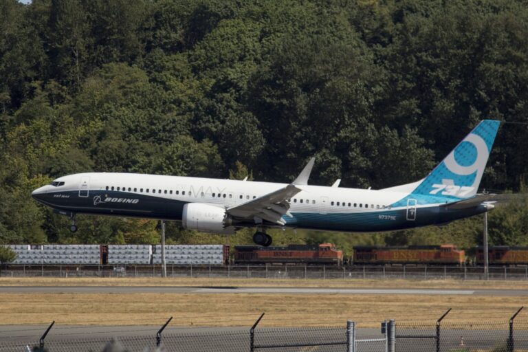 Boeing 737 MAX 9