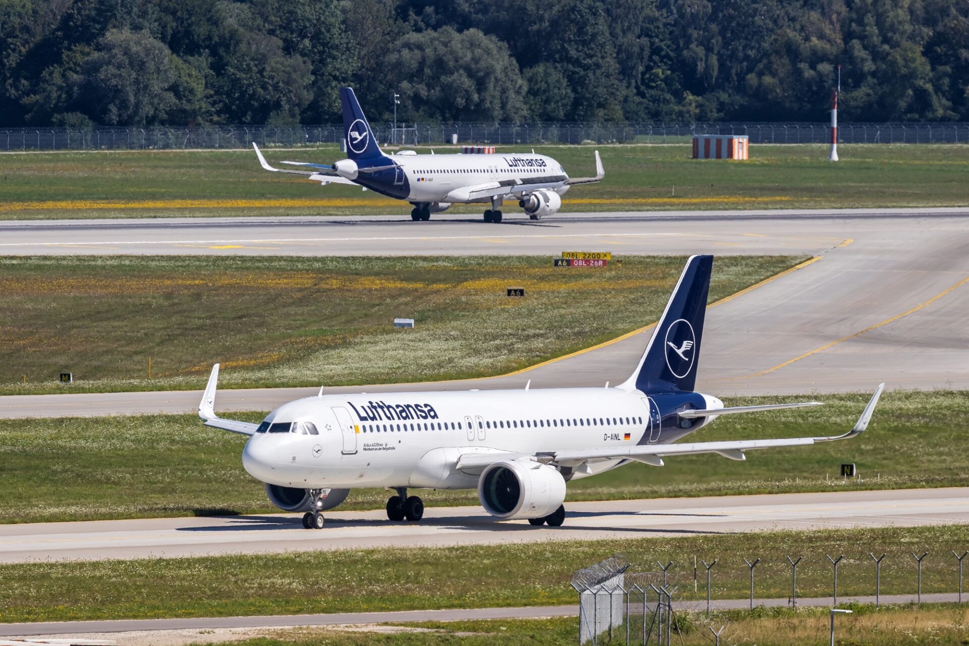 A Lufthansa Airbus A320neo has been selected as the first aircraft to be deployed with Starlink high-speed internet on August 19, 2026.