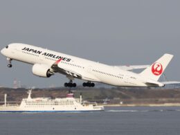 JAL joins pilot test to capture CO2 from seawater