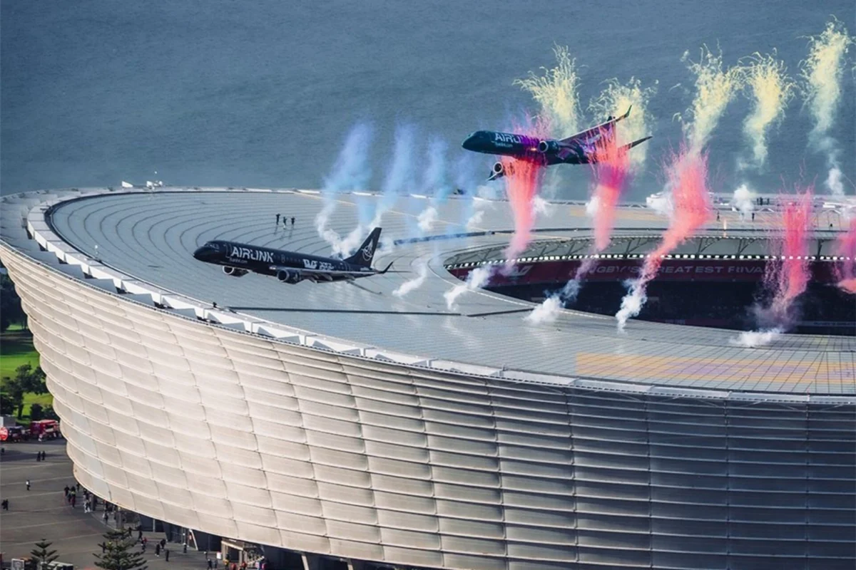 Airlinks double Embraer flyover at the DHL Stadium